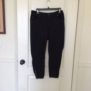 Black CROPPED Jeans Jeggings Capri ZipperAccent  At Hem PlusSize 14  LIkeNew